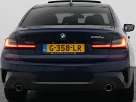 BMW 3-serie serie 330e edrive edition m sport leder keyless stoel stuurverw camera thumbnail 11