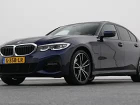BMW 3-serie serie 330e edrive edition m sport leder keyless stoel stuurverw camera thumbnail 16