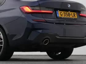 BMW 3-serie serie 330e edrive edition m sport leder keyless stoel stuurverw camera thumbnail 23
