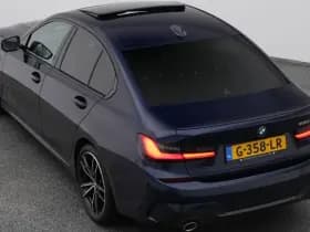 BMW 3-serie serie 330e edrive edition m sport leder keyless stoel stuurverw camera thumbnail 26