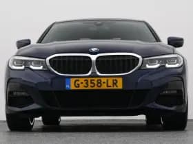 BMW 3-serie serie 330e edrive edition m sport leder keyless stoel stuurverw camera thumbnail 36