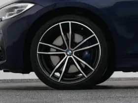 BMW 3-serie serie 330e edrive edition m sport leder keyless stoel stuurverw camera thumbnail 40