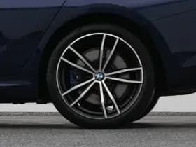 BMW 3-serie serie 330e edrive edition m sport leder keyless stoel stuurverw camera thumbnail 41