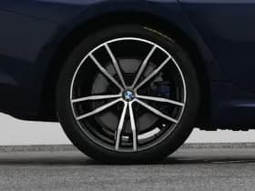 BMW 3-serie serie 330e edrive edition m sport leder keyless stoel stuurverw camera thumbnail 42