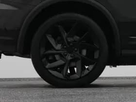 Lynk & 01 1 5 plug in hybrid 360 black zwarte hemel trekhaak nld auto thumbnail 38