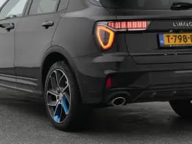 Lynk & 01 1 5 plug in hybrid 360 zwarte hemel nld auto thumbnail 18