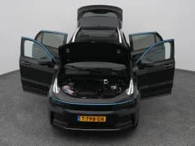 Lynk & 01 1 5 plug in hybrid 360 zwarte hemel nld auto thumbnail 27