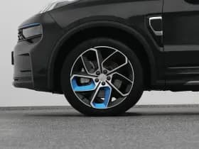 Lynk & 01 1 5 plug in hybrid 360 zwarte hemel nld auto thumbnail 37