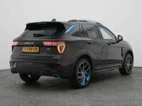 Lynk & 01 1 5 plug in hybrid 360 zwarte hemel nld auto thumbnail 6