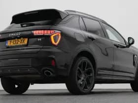 Lynk & 01 1 5 plug in hybrid 360 black zwarte hemel nld auto thumbnail 16