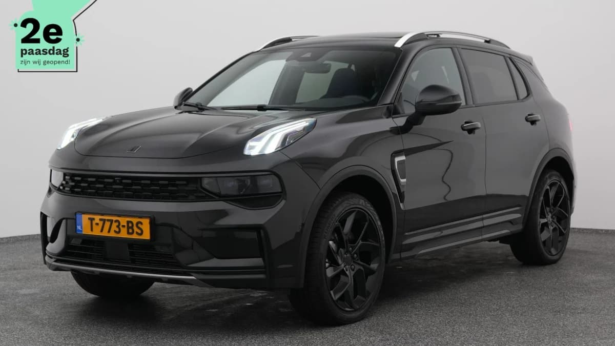 Lynk & 01 1 5 plug in hybrid 360 black zwarte hemel nld auto — foto 1