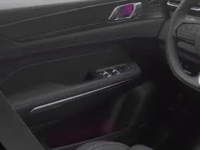 Lynk & 01 1 5 plug in hybrid 360 black zwarte hemel nld auto thumbnail 11