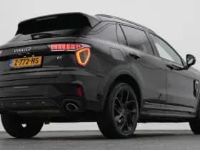 Lynk & 01 1 5 plug in hybrid 360 black zwarte hemel stuurverwarming nld auto thumbnail 16