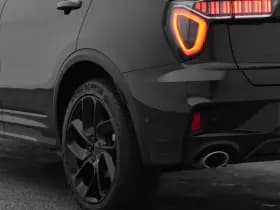 Lynk & 01 1 5 plug in hybrid 360 black zwarte hemel stuurverwarming nld auto thumbnail 18