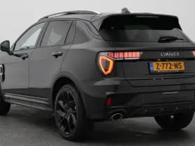 Lynk & 01 1 5 plug in hybrid 360 black zwarte hemel stuurverwarming nld auto thumbnail 5