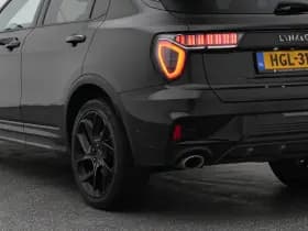 Lynk & 01 1 5 plug in hybrid 360 black zwarte hemel stuurverwarming nld auto thumbnail 18