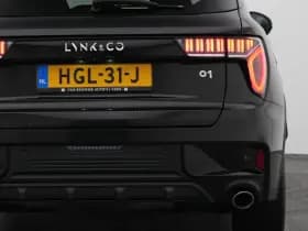 Lynk & 01 1 5 plug in hybrid 360 black zwarte hemel stuurverwarming nld auto thumbnail 20
