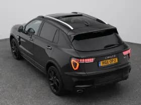 Lynk & 01 1 5 plug in hybrid 360 black zwarte hemel stuurverwarming nld auto thumbnail 25