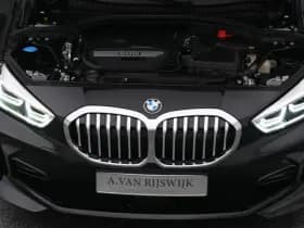 BMW 1-serie serie 116i automaat m sport camera navi thumbnail 31