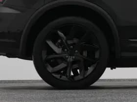 Lynk & 01 1 5 plug in hybrid 360 black zwarte hemel nld auto thumbnail 39