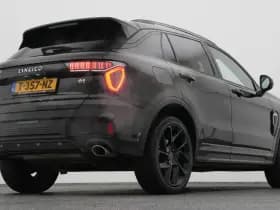 Lynk & 01 1 5 plug in hybrid 360 black zwarte hemel nld auto thumbnail 16