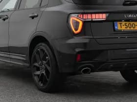 Lynk & 01 1 5 plug in hybrid 360 black zwarte hemel nld auto thumbnail 18