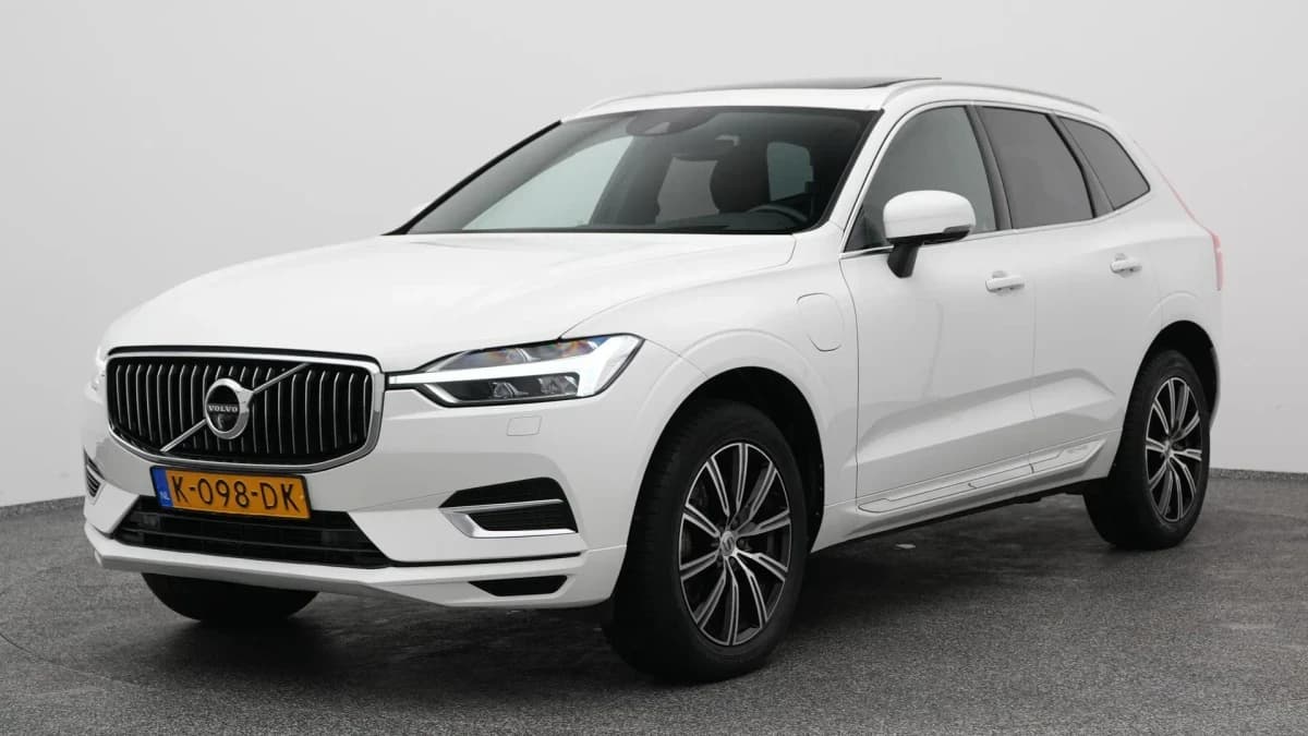 Volvo XC60 2 0 recharge t6 awd inscription pano 360 adaptive h k hud memory stoelvent stoel en stuurverw stoelmassage — foto 1