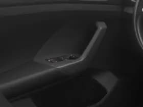 Volkswagen T-Cross cross 1 0 tsi r line virtual adaptive stoelverw trekhaak thumbnail 11