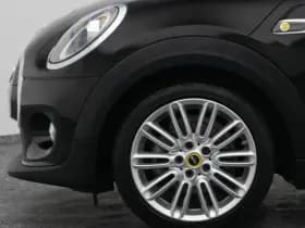 MINI Mini electric essential 33 kwh cruise camera stoelverw thumbnail 22