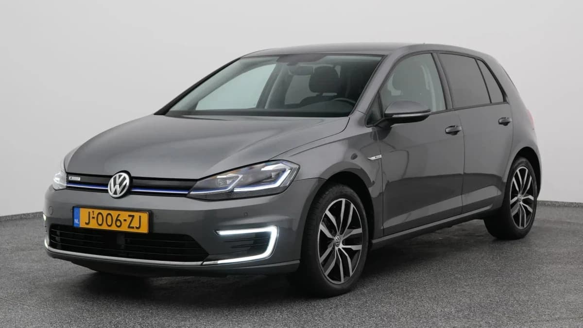Volkswagen E-Golf golf e dition adaptive navi — foto 1