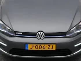 Volkswagen E-Golf golf e dition adaptive navi thumbnail 31