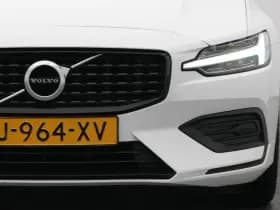 Volvo V60 2 0 b3 momentum advantage cruise carplay thumbnail 19