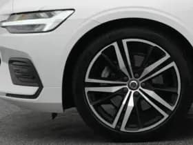 Volvo V60 2 0 b3 momentum advantage cruise carplay thumbnail 21