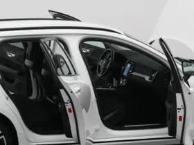 Volvo V60 2 0 b3 momentum advantage cruise carplay thumbnail 34