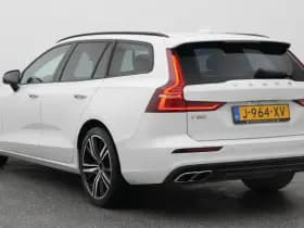 Volvo V60 2 0 b3 momentum advantage cruise carplay thumbnail 5