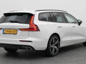 Volvo V60 2 0 b3 momentum advantage cruise carplay thumbnail 6