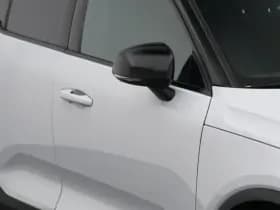 Volvo XC40 recharge p8 awd r design h k keyless stoel en stuurverw camera thumbnail 24