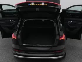 Audi E-tron tron 50 quattro business edition plus 71 kwh pano camera adaptive luchtvering stoelverw thumbnail 30