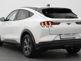 Ford Mustang mach e rwd 75 kwh stoelverw leder 360 adaptive thumbnail 6