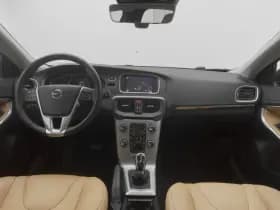 Volvo V40 2 0 d2 nordic camera stoelverw keyless leder thumbnail 3