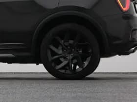 Lynk & 01 1 5 plug in hybrid 360 black zwarte hemel nld auto thumbnail 38