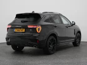 Lynk & 01 1 5 plug in hybrid 360 black zwarte hemel nld auto thumbnail 6