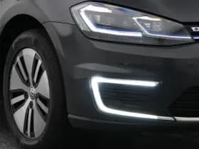 Volkswagen E-Golf golf e dition adaptive navi thumbnail 18