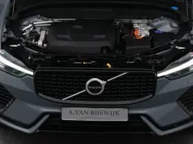 Volvo XC60 2 0 t6 plug in hybrid awd ultimate dark long range pano 360 h k memory stoel en stuurverw thumbnail 31