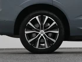 Volvo XC60 2 0 t6 plug in hybrid awd ultimate dark long range pano 360 h k memory stoel en stuurverw thumbnail 41