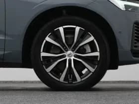 Volvo XC60 2 0 t6 plug in hybrid awd ultimate dark long range pano 360 h k memory stoel en stuurverw thumbnail 42