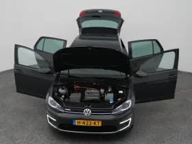 Volkswagen E-Golf golf e dition navi adaptive thumbnail 28