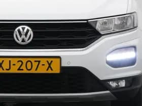 Volkswagen T-Roc roc 1 5 tsi style 6 bak adaptive thumbnail 19