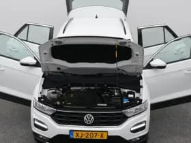 Volkswagen T-Roc roc 1 5 tsi style 6 bak adaptive thumbnail 27