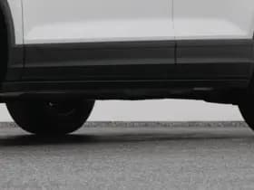 Volkswagen T-Roc roc 1 5 tsi style 6 bak adaptive thumbnail 37